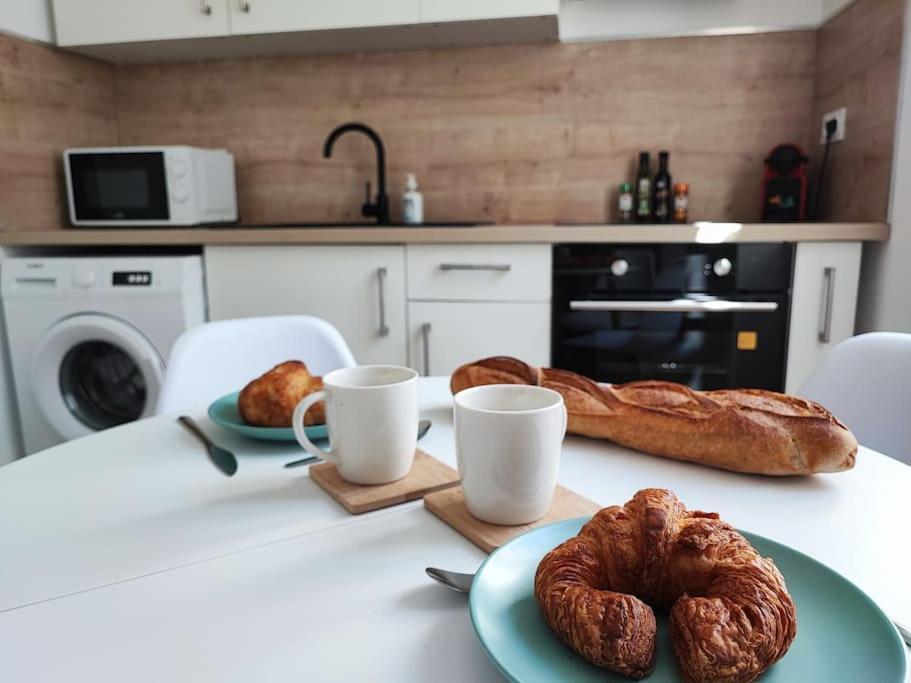 Pause Entre Cite Et Bastide *clim *wifi *smart Tv Apartment